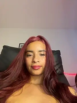 Laura fernandezII online show from January 13, 9:41 pm