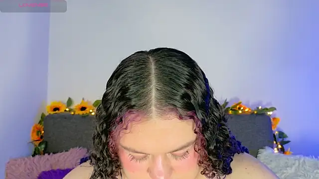 lunitaa0 online show from March 15, 5:53 am