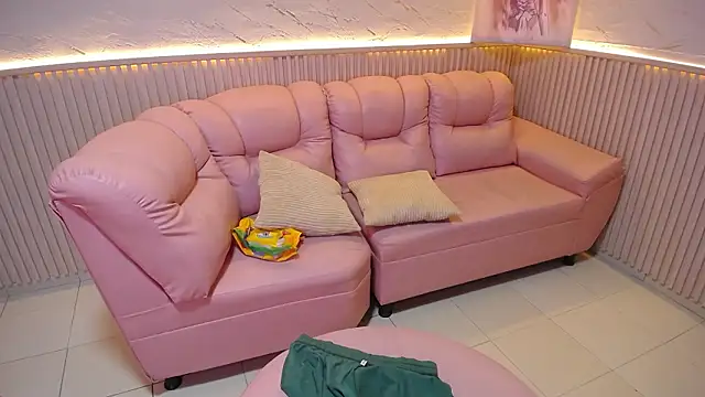 Alaya cute online show from March 7, 10:39 pm