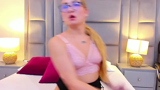 AmbarSantany online show from March 18, 9:53 pm