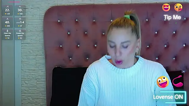 KikiSweet08 online show from November 26, 5:30 am