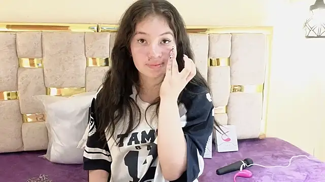 lilimini032 online show from March 21, 8:03 pm