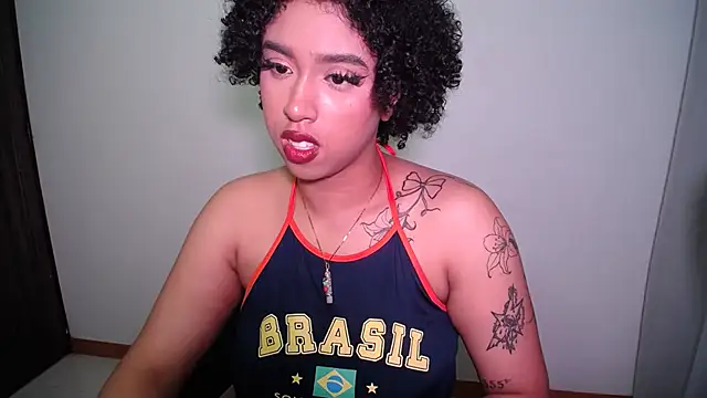 Snapshot of barbara_falcons chatting on September 29, 3:11 am barbara falcons online show from September 29, 3:11 am