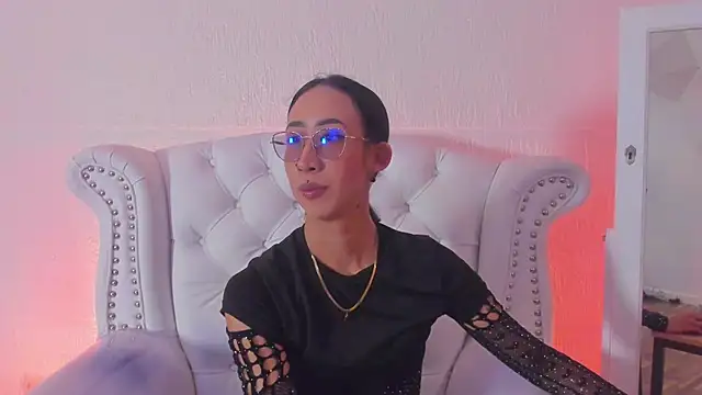 GabyPetit online show from February 14, 8:00 pm