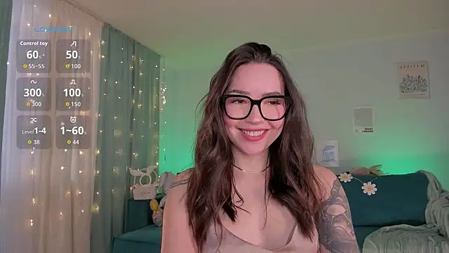 Oh My Dianee online show from April 7, 9:00 am