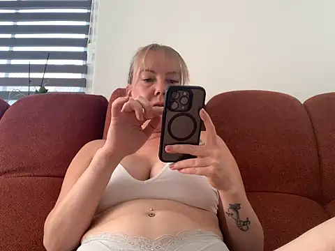  LunaxLia  online show from July 20, 2:30 pm