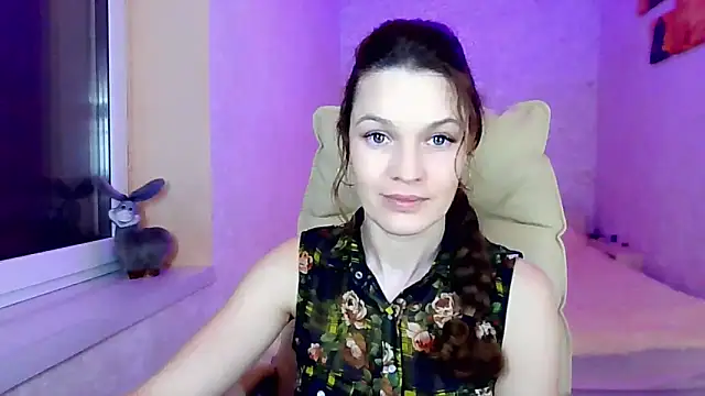 impossibleluna online show from February 4, 7:39 pm