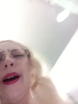 madelaine- online show from February 19, 7:24 pm