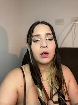 valentina jonnes1 online show from April 13, 4:14 am