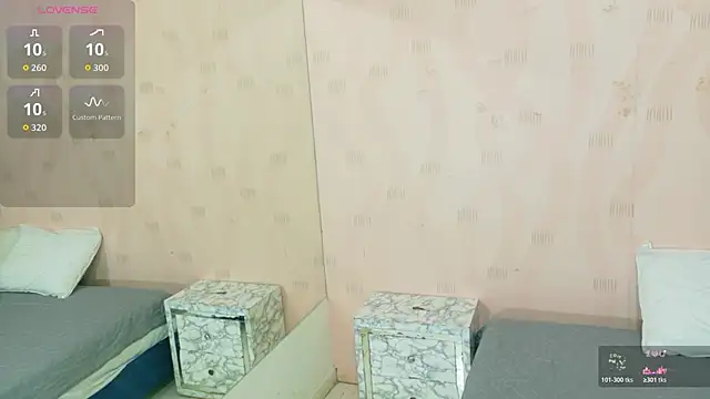 littleebonymommy online show from November 4, 2:49 am