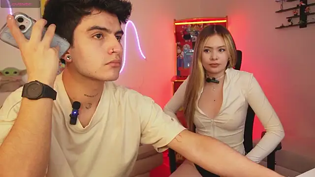 tommy and sophie online show from April 10, 6:25 pm