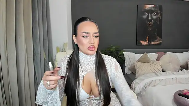 Sonia  Rey online show from November 18, 9:05 pm