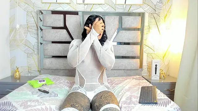 Alison Chan  online show from May 28, 10:18 pm