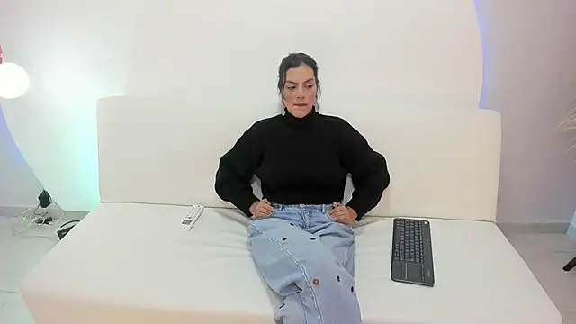 Ada Monroe10 online show from November 25, 1:46 pm