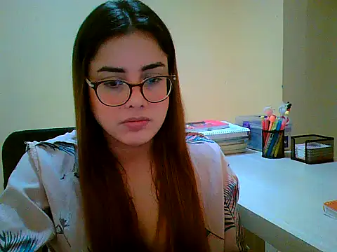 Snapshot of maliamiller chatting on October 10, 7:46 am maliamiller online show from October 10, 7:46 am