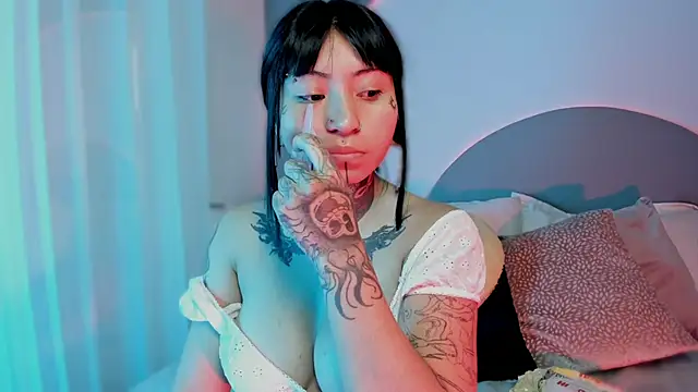 Snapshot of Evangeline_bell chatting on September 17, 12:14 pm Evangeline bell online show from September 17, 12:14 pm