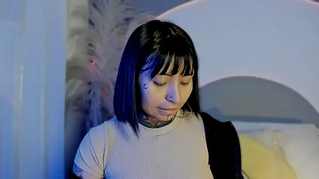 Snapshot of Evangeline_bell chatting on October 14, 3:36 pm Evangeline bell online show from October 14, 3:36 pm