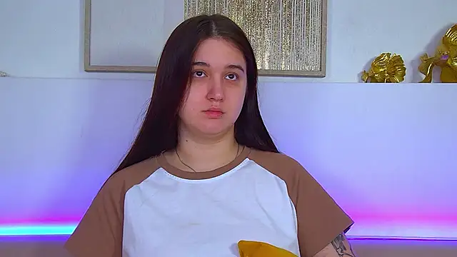 ChristinaMilton online show from March 6, 7:25 am