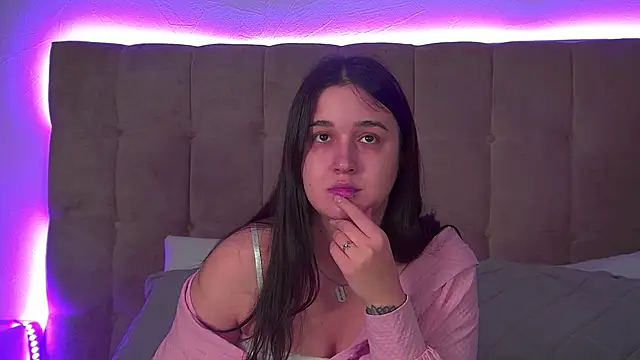 ChristinaMilton online show from November 20, 6:20 pm