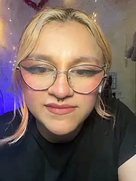 SophiaWeestt99 online show from February 16, 7:52 am