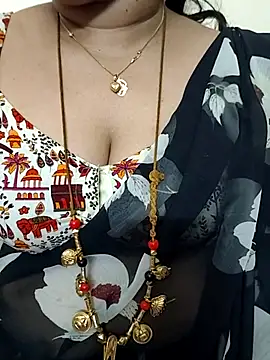 Snapshot of gaurika18 chatting on October 3, 10:20 am gaurika18 online show from October 3, 10:20 am