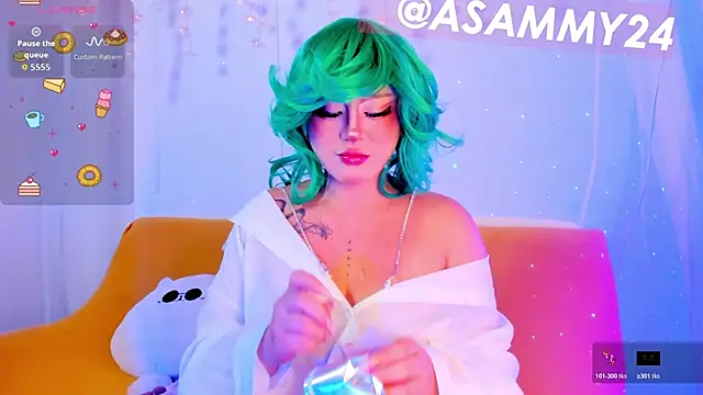 Lilith Asami online show from November 6, 10:10 am