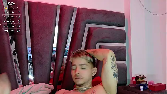 AliceandMax online show from September 25, 3:22 pm