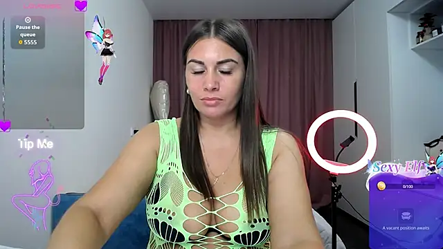 LinaSparks online show from April 15, 3:56 pm