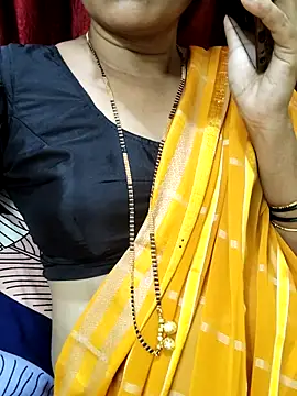 anuradha1432 online show from November 1, 5:06 pm