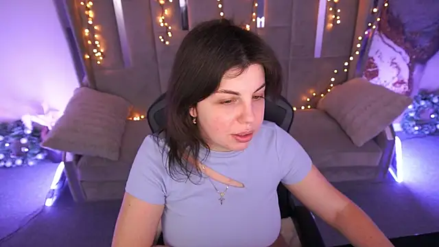 MirandaWong online show from February 28, 6:46 am