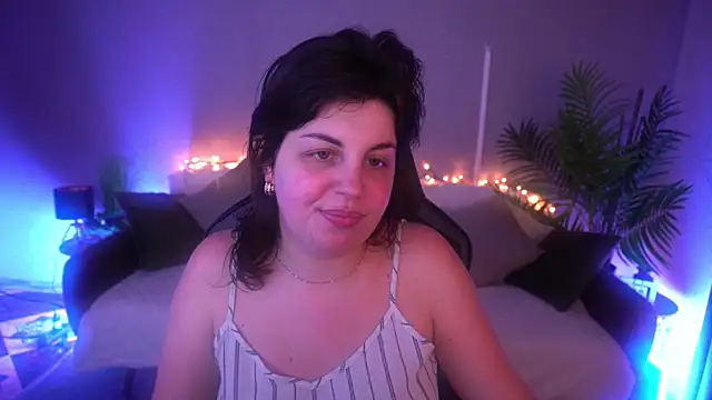 MirandaWong online show from March 22, 8:20 am