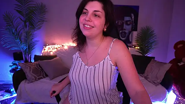 MirandaWong online show from April 3, 5:38 am