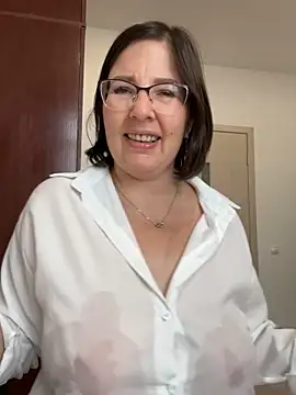 Snapshot of B_Bonya_m chatting on September 28, 4:41 am B Bonya m online show from September 28, 4:41 am