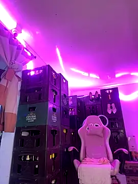 Hot beauty   online show from October 25, 6:21 am