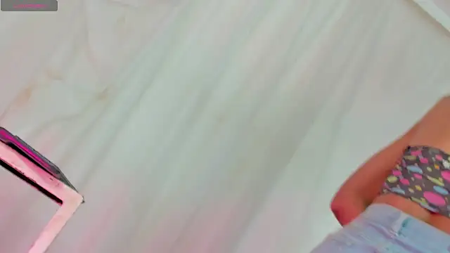 Itsme Daniela online show from December 18, 5:50 pm