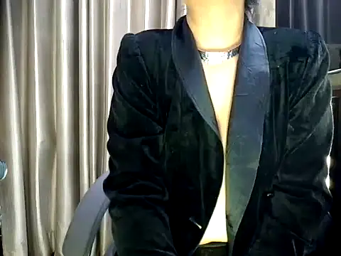 fabdemira online show from December 22, 8:01 pm