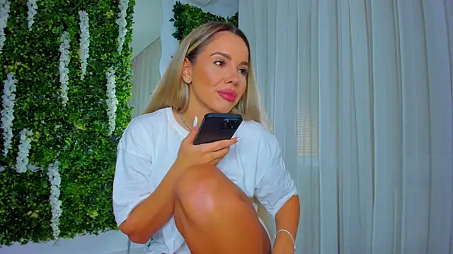 VivienCarter online show from October 8, 4:00 pm