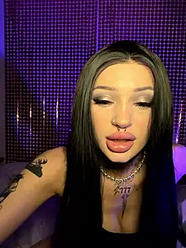 madelinexx online show from January 8, 8:51 am