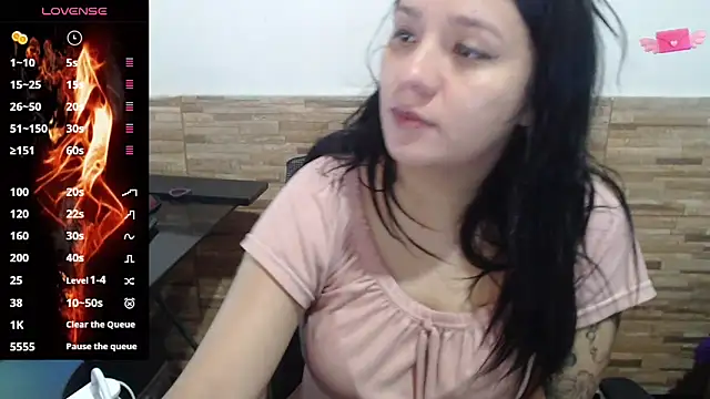 Snapshot of athenea_russo4 chatting on October 15, 2:03 am athenea russo4 online show from October 15, 2:03 am