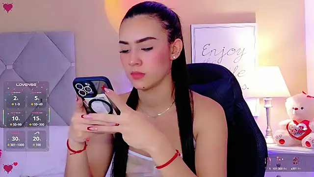 IsaValencia online show from September 9, 10:09 pm