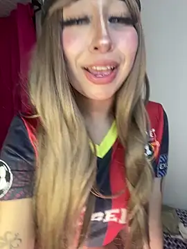 lunaapppp online show from November 26, 3:40 am