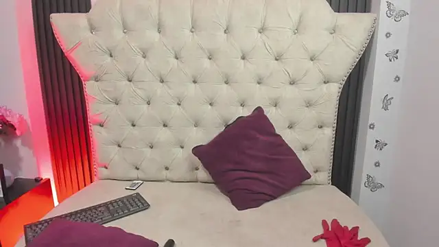 Sexy cristall  online show from September 13, 12:40 am