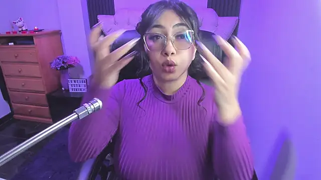 Sexy cristall  online show from February 2, 7:02 pm