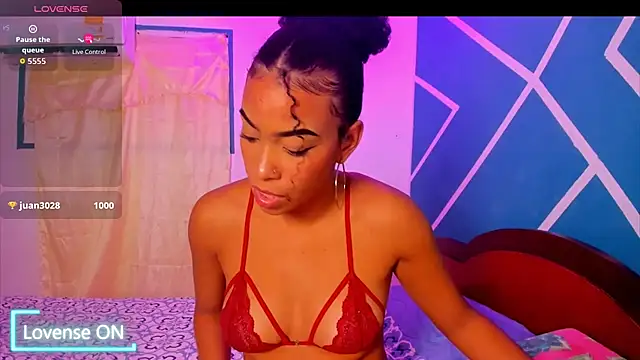 Snapshot of sasha_fox00 chatting on September 12, 6:03 am sasha fox00 online show from September 12, 6:03 am
