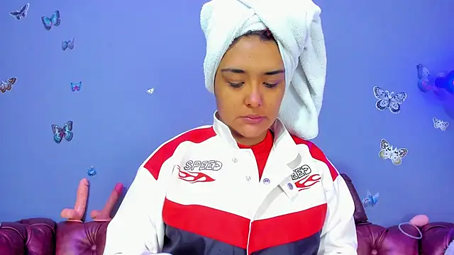 Kaira mosse online show from April 11, 11:14 am