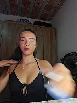 HelenHoltz online show from March 29, 4:06 pm