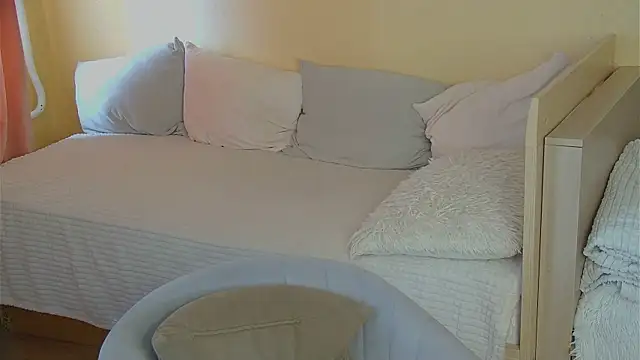 BritneyCruze online show from March 6, 9:48 am