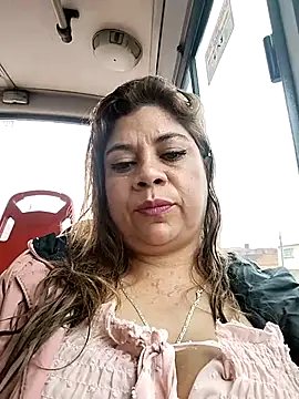 Snapshot of Laura-Hernandez chatting on October 14, 3:14 pm Laura-Hernandez online show from October 14, 3:14 pm