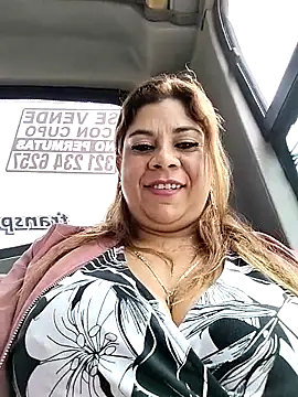 Snapshot of Laura-Hernandez chatting on October 18, 3:48 pm Laura-Hernandez online show from October 18, 3:48 pm
