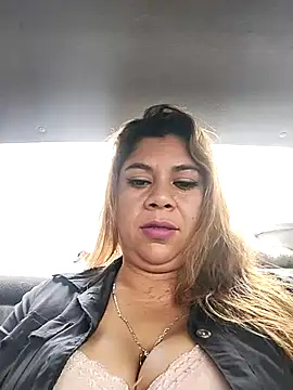 Snapshot of Laura-Hernandez chatting on September 22, 4:05 pm Laura-Hernandez online show from September 22, 4:05 pm